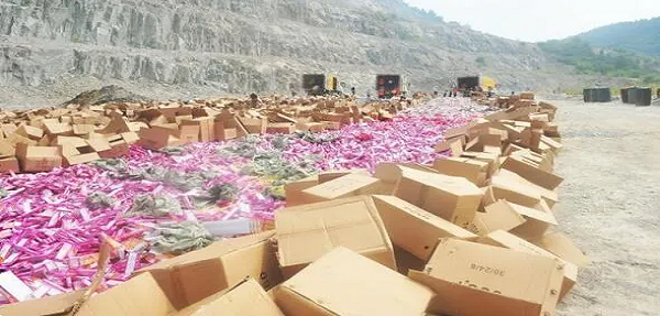 年底海關嚴查！截獲近千箱危險品，300多噸危險化學品